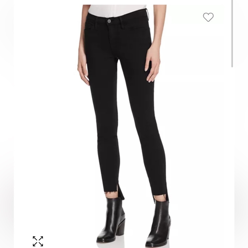 FRAME black skinny de Jeanne jeans raw hem.